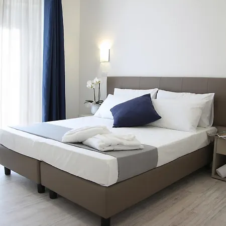 Arena Hotel 3*