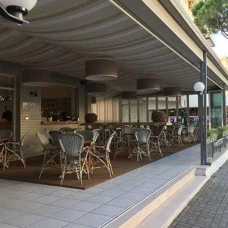 Arena Hotel